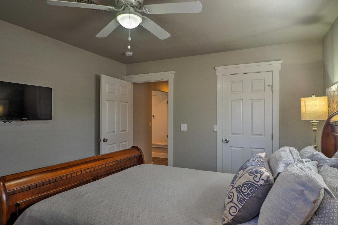 Cozy Home Blocks To Georgetown Square And Su! Bagian luar foto